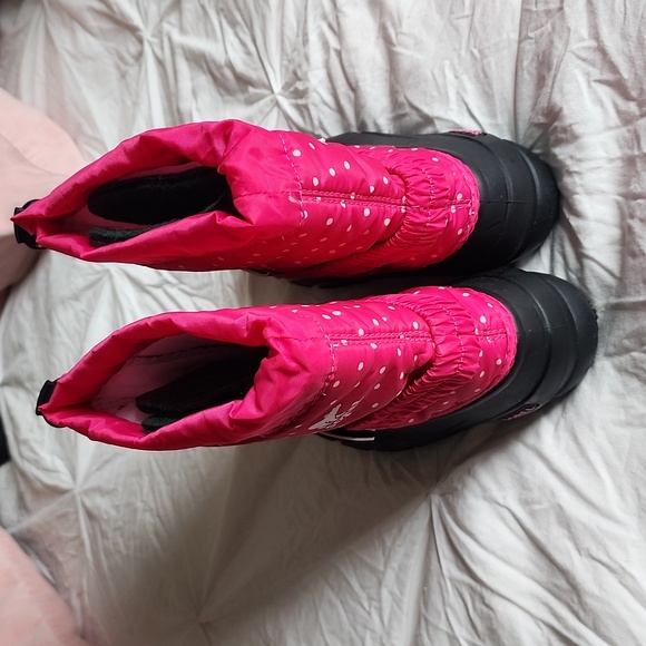 Girl's Sorel "Flurry" snow boots - Picture 2 of 6